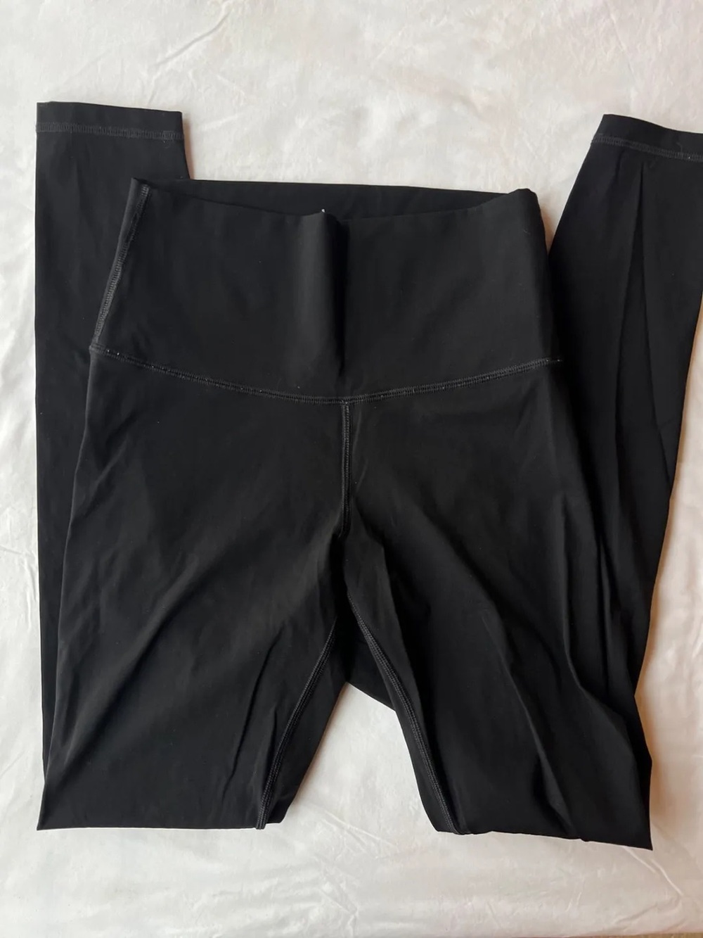 Everlane “The Perform Legging”